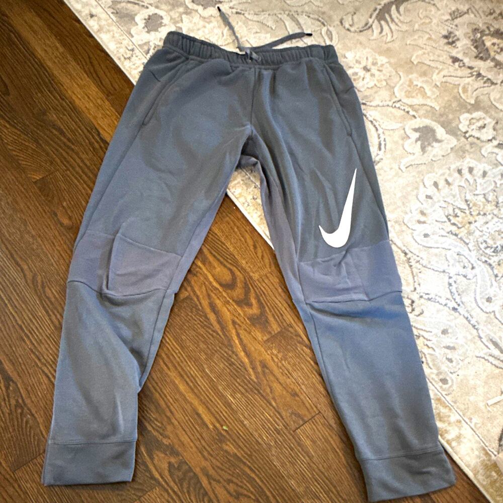 Nike Dri-FIT Men’s Gray Jogger Pants Drawstring Pockets Tapered Size L